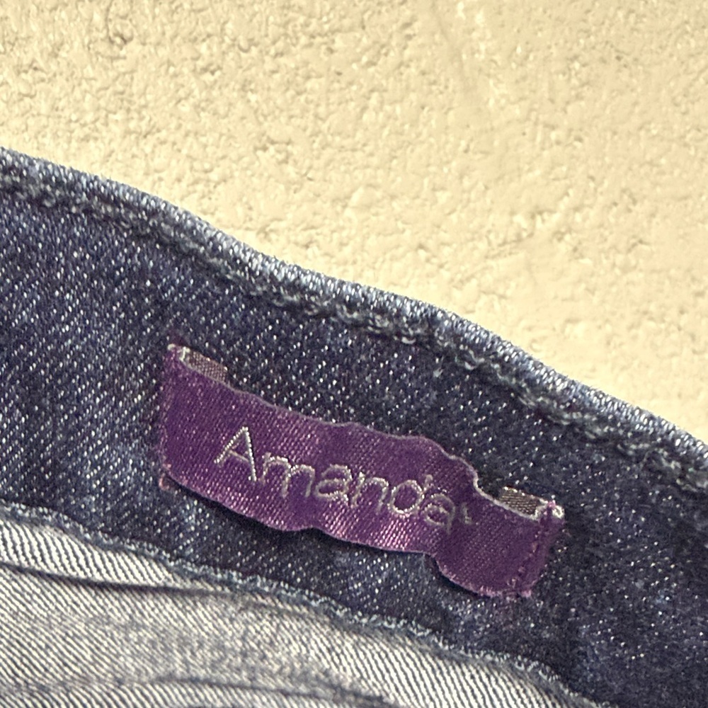 Gloria Vanderbilt Women's Dark Blue Amanda Jeans - Picture 3 of 13